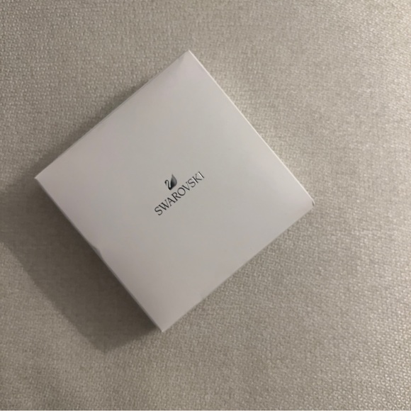 NEW Swarovski Bracelet - Picture 4 of 4